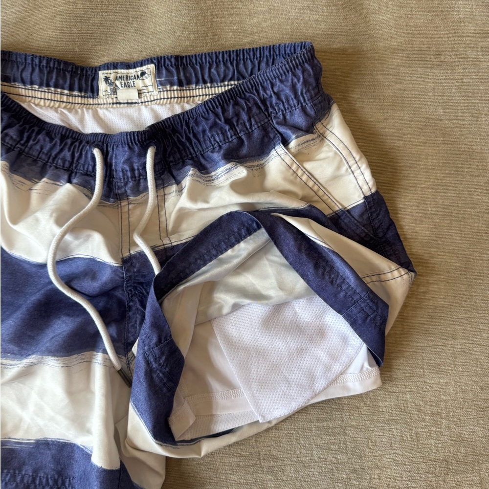 American Eagle men’s small blue and white striped swim trunks board shorts - Picture 6 of 11